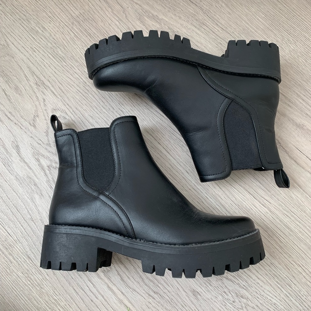 Black Chelsea Boots | Steve Madden